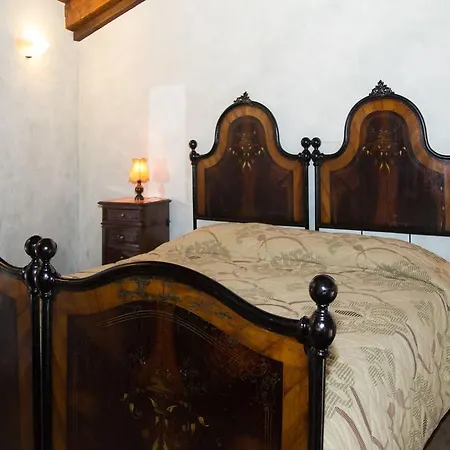 Casa Del Grande Vecchio Nocleg ze śniadaniem Airasca