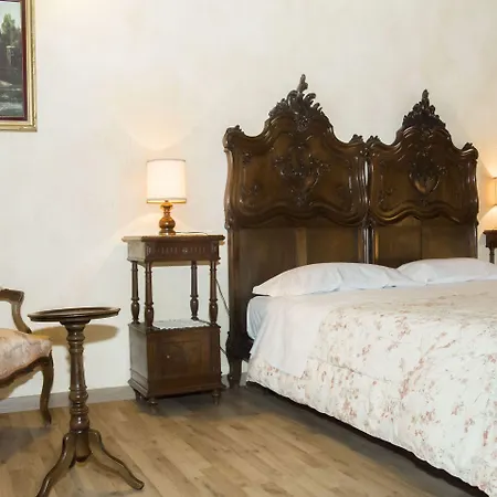 Casa Del Grande Vecchio Bed & Breakfast 4*