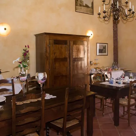 Casa Del Grande Vecchio Bed & Breakfast Airasca